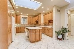 137 Arnold Avenue, Vaughan, ON, L4J 1B8 - 6