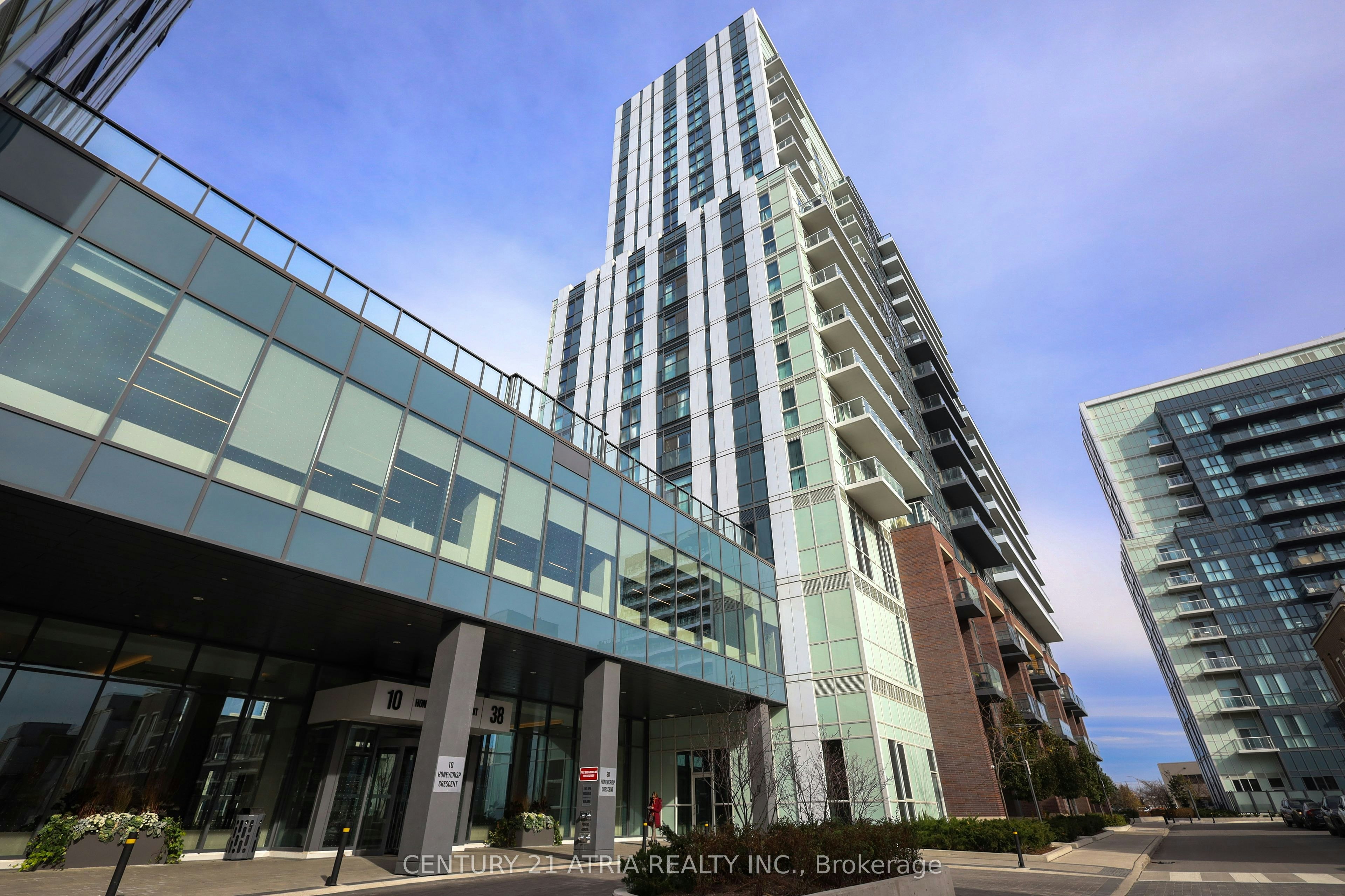 701-38 Honeycrisp Crescent, Vaughan, ON, L4K 5C3 - 2
