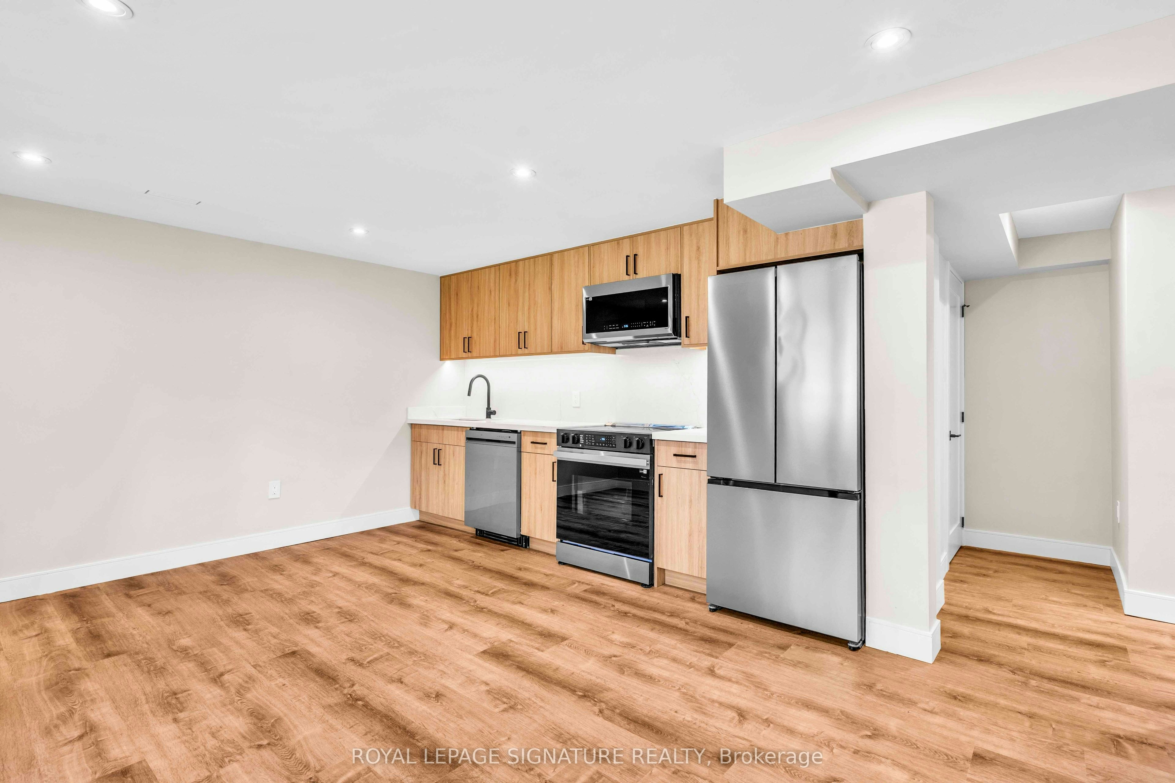 2-986 Srigley Street, Newmarket, ON, L3Y 1Y3 - 4