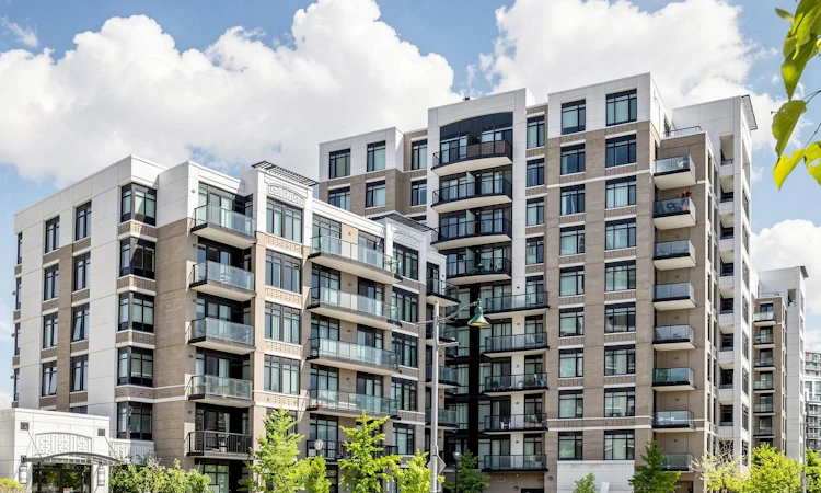 513-131 Upper Duke Crescent