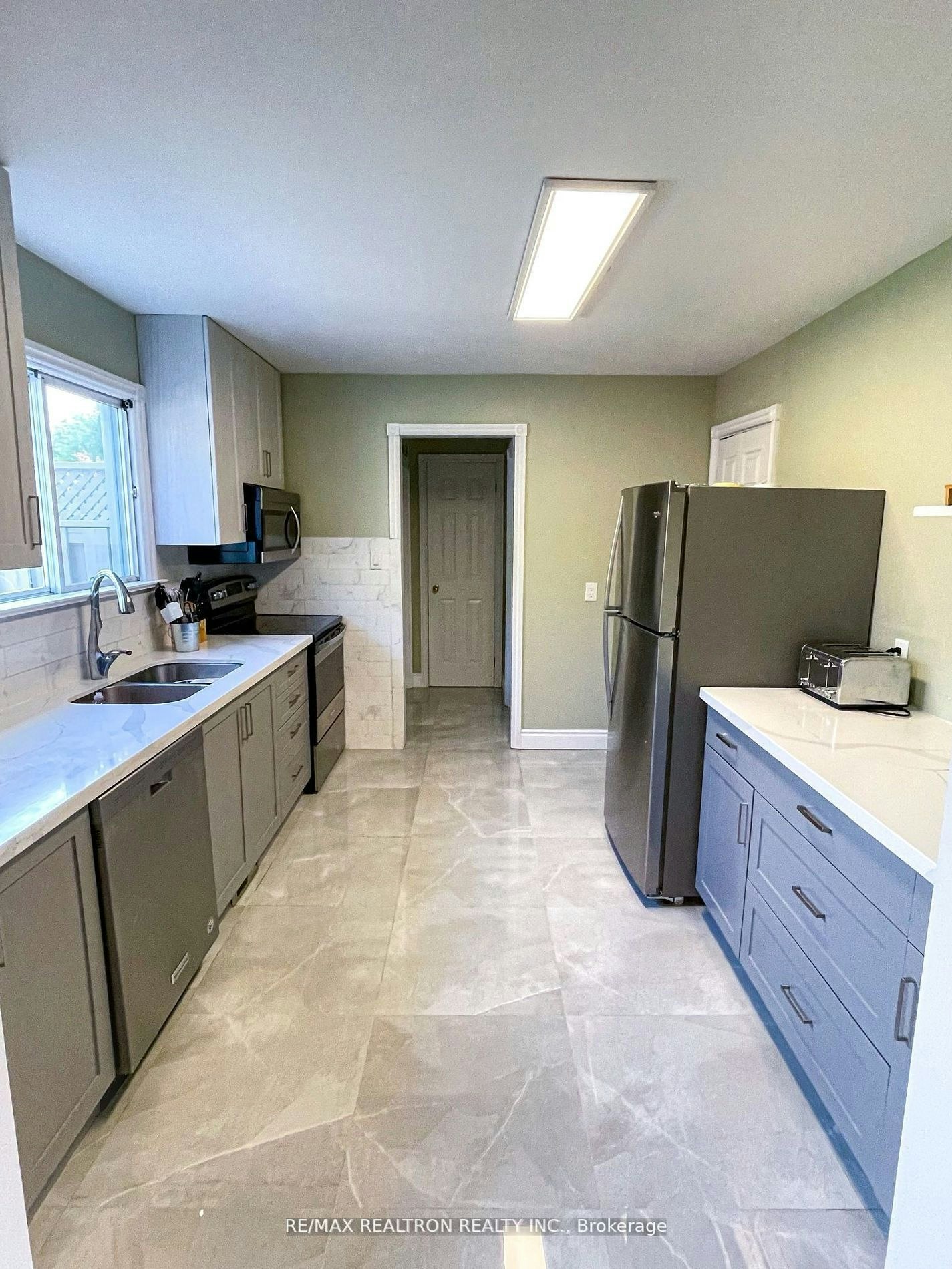 298 Glenwoods Avenue, Georgina, ON, L4P 2W8 - 6