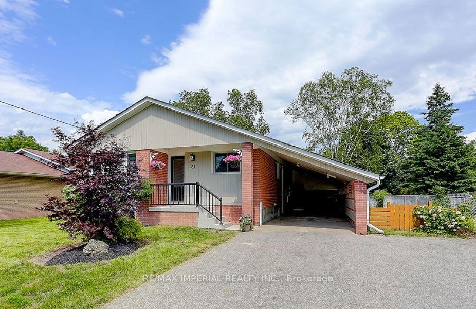 Main Floor-31 Knowles Crescent, Aurora, ON, L4G 1Z6