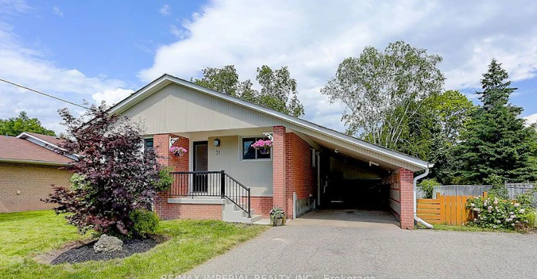 Main Floor-31 Knowles Crescent, Aurora, ON, L4G 1Z6