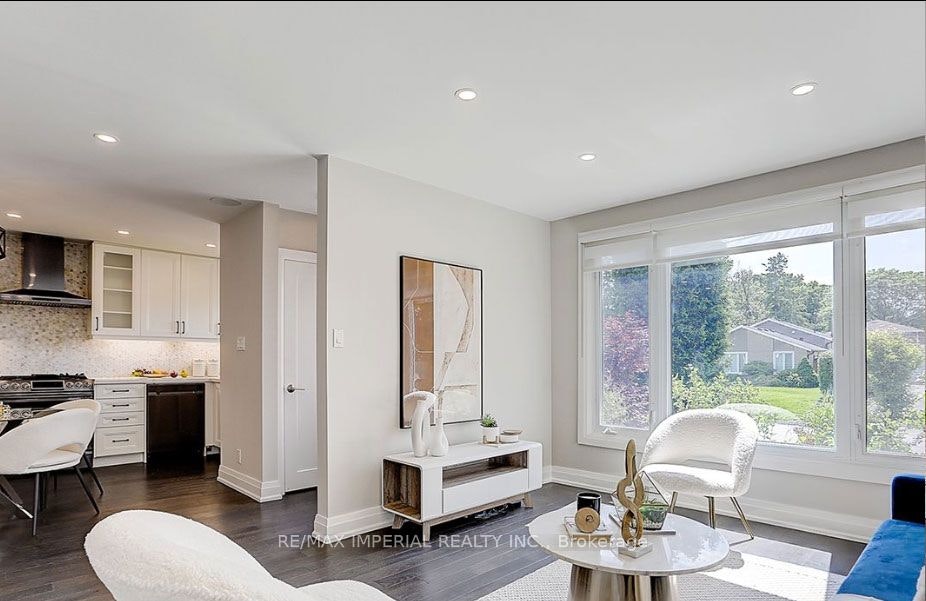 Main Floor-31 Knowles Crescent, Aurora, ON, L4G 1Z6 - 4