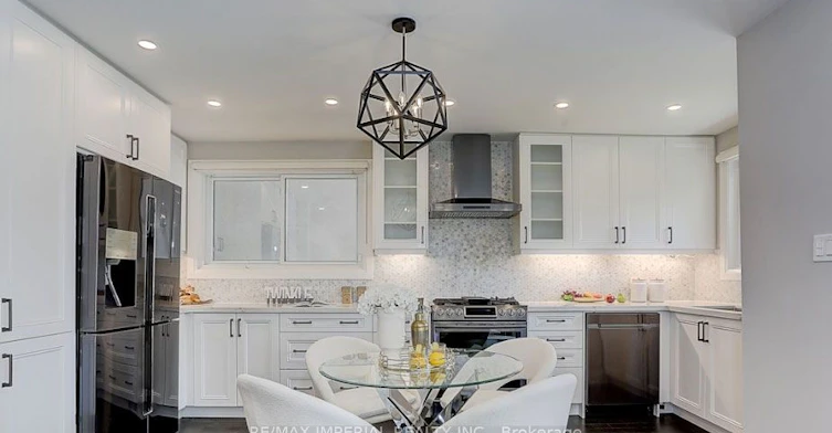 Main Floor-31 Knowles Crescent, Aurora, ON, L4G 1Z6 - 5