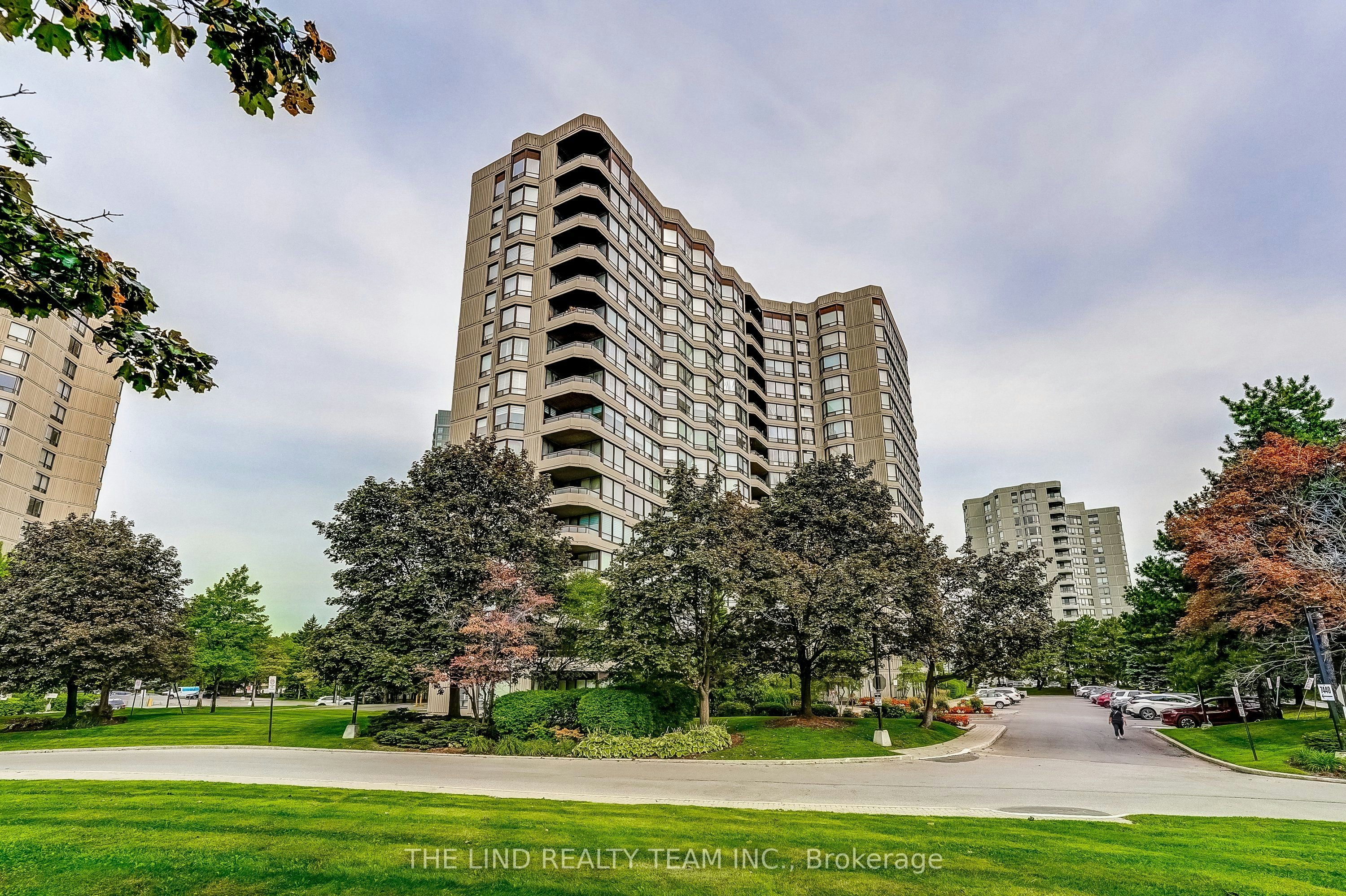 1402-7440 Bathurst Street, Vaughan, ON, L4J 7K8