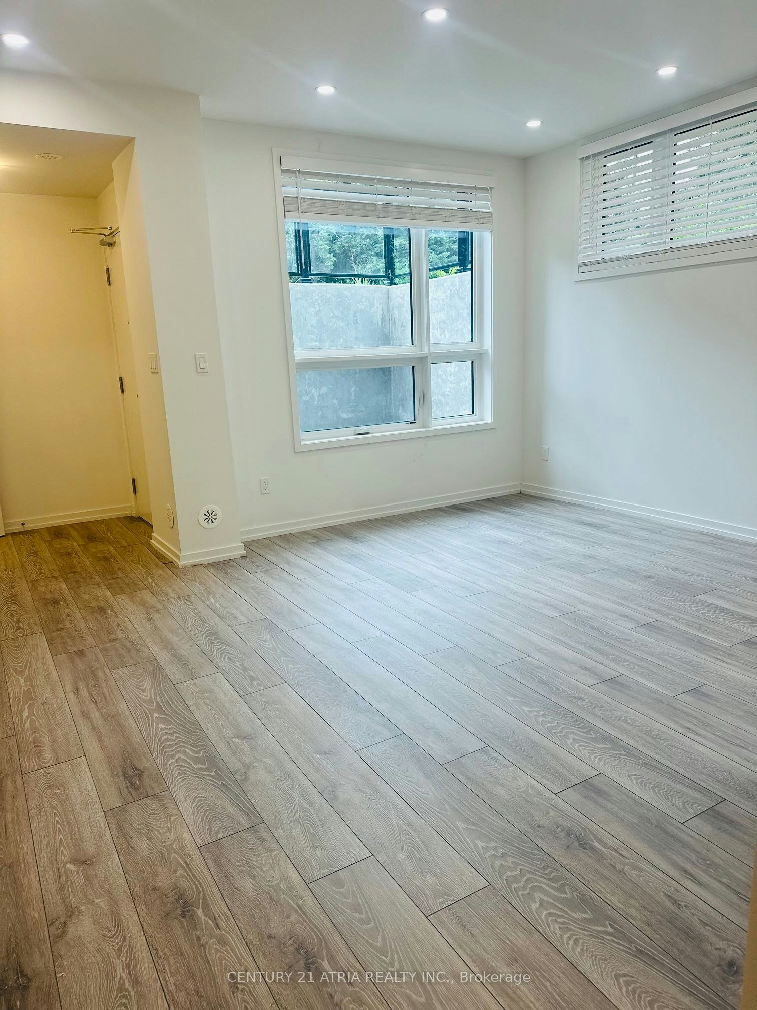 14-22 Lytham Green Circle, Newmarket, ON, L3Y 0H5 - 13
