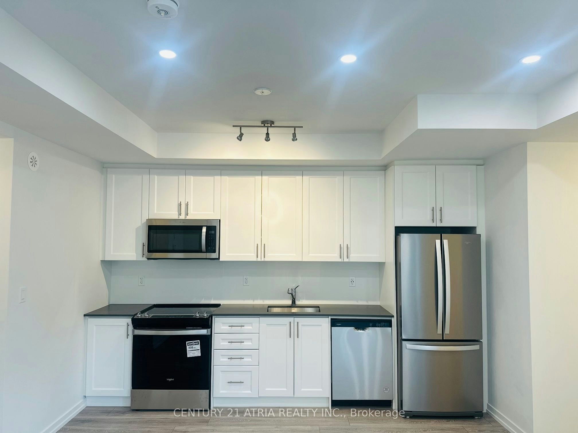 14-22 Lytham Green Circle, Newmarket, ON, L3Y 0H5 - 12