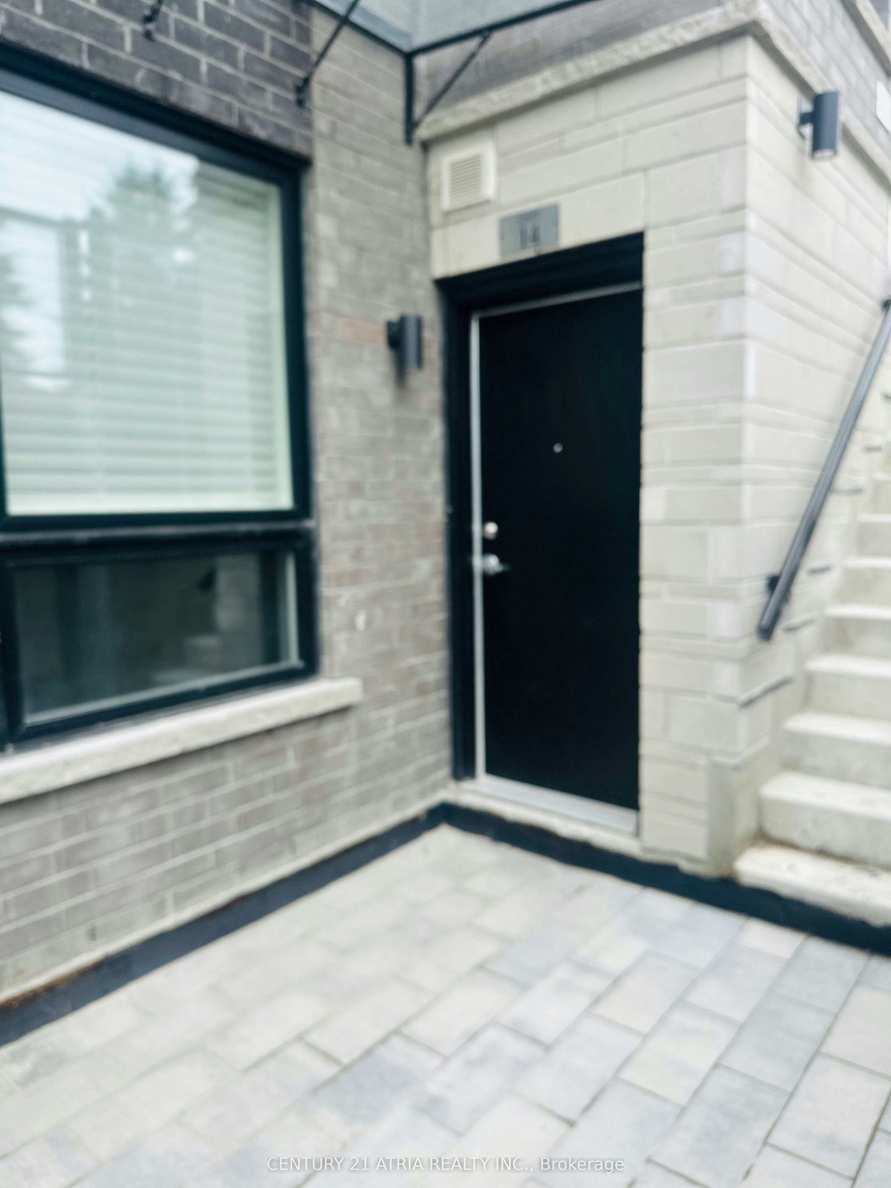 14-22 Lytham Green Circle, Newmarket, ON, L3Y 0H5 - 10
