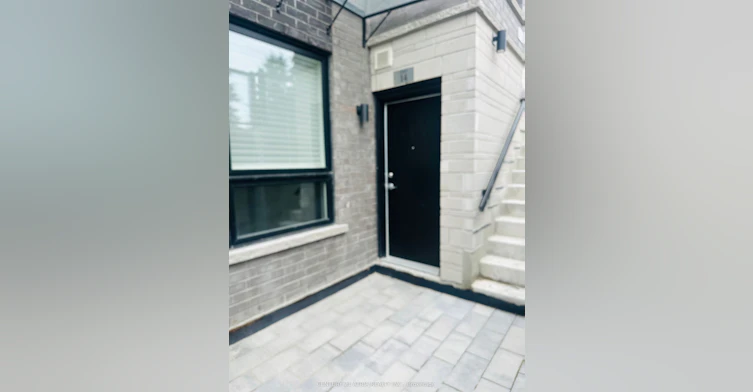 14-22 Lytham Green Circle, Newmarket, ON, L3Y 0H5 - 10