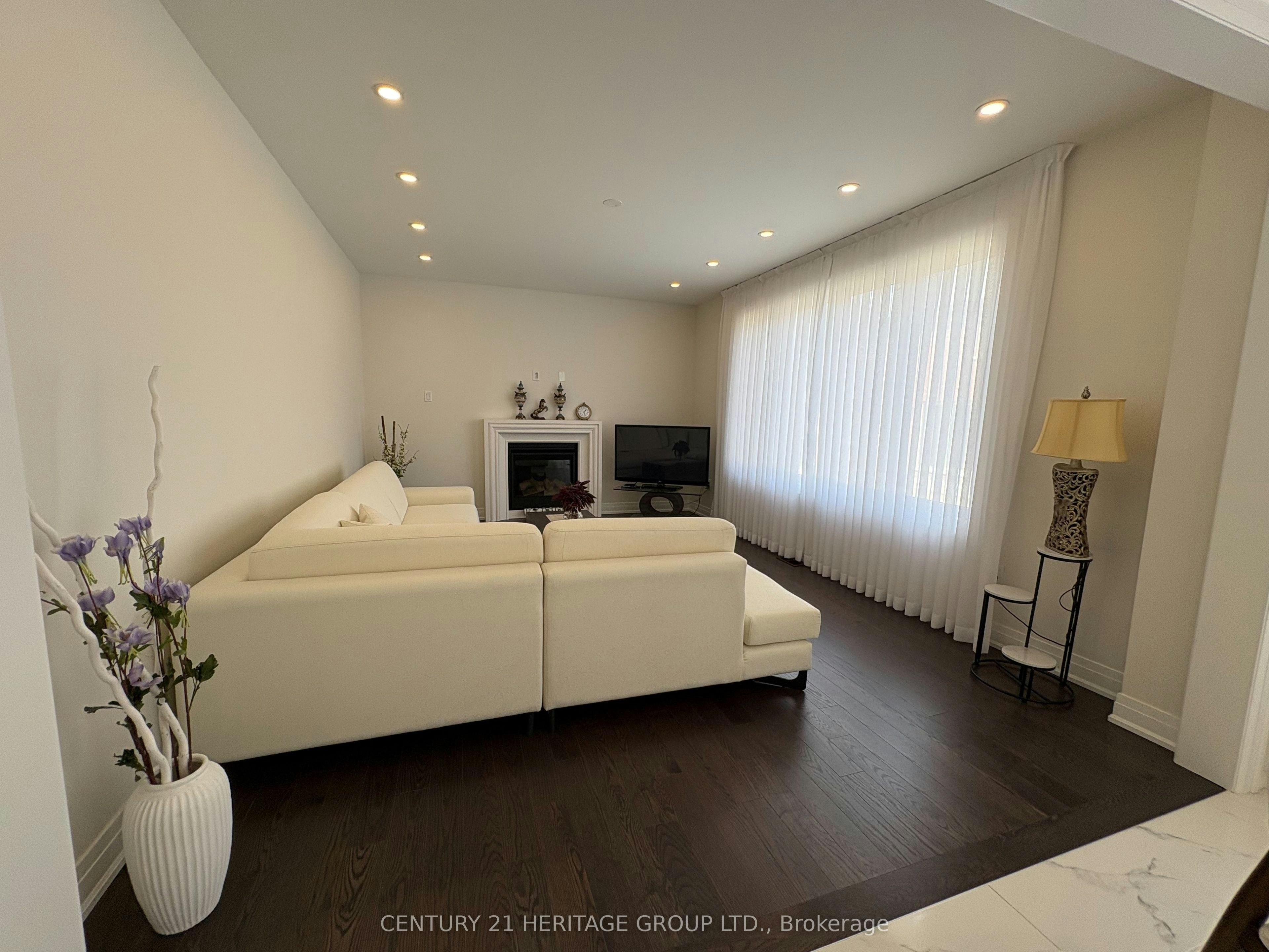 46 Faimira Avenue, Georgina, ON, L4P 0B7 - 10