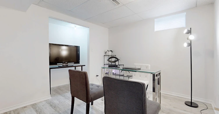 Lower Level-267 Savage Road, Newmarket, ON, L3X 1S1 - 9