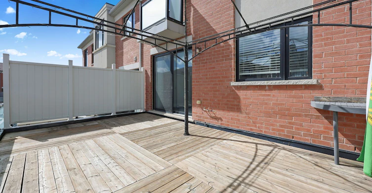 21 Sparks Street, Aurora, ON, L4G 0Z9 - 13