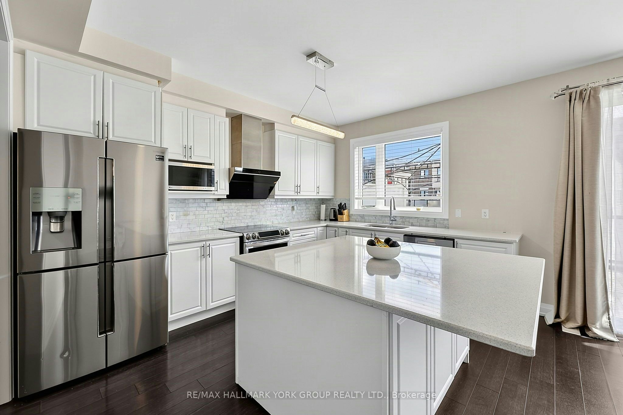 21 Sparks Street, Aurora, ON, L4G 0Z9 - 10