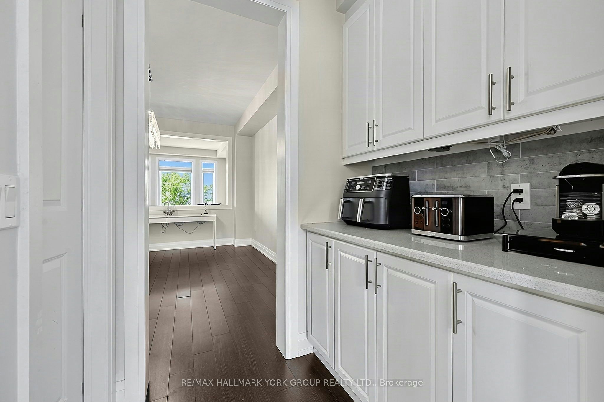 21 Sparks Street, Aurora, ON, L4G 0Z9 - 15