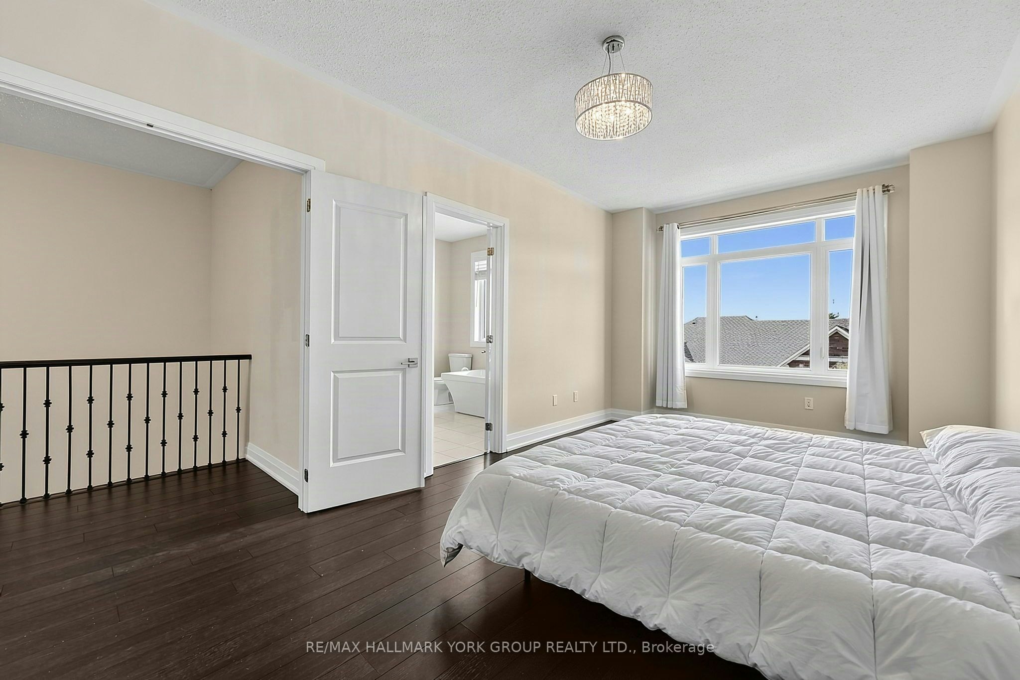 21 Sparks Street, Aurora, ON, L4G 0Z9 - 19