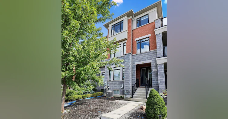 21 Sparks Street, Aurora, ON, L4G 0Z9