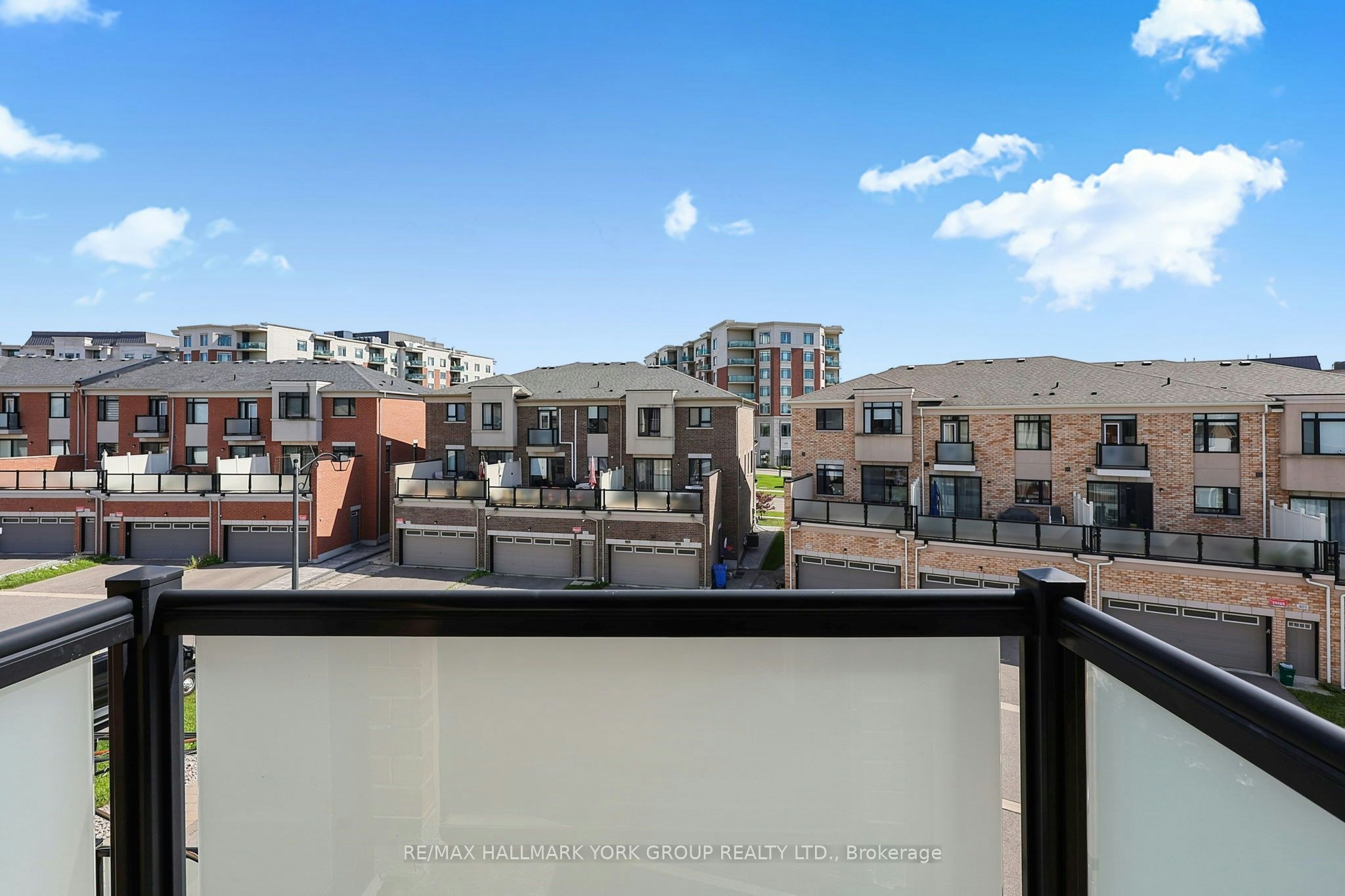 21 Sparks Street, Aurora, ON, L4G 0Z9 - 28