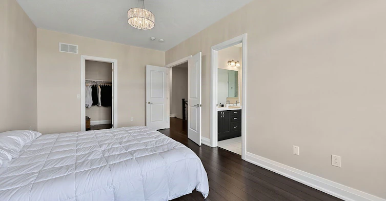 21 Sparks Street, Aurora, ON, L4G 0Z9 - 20