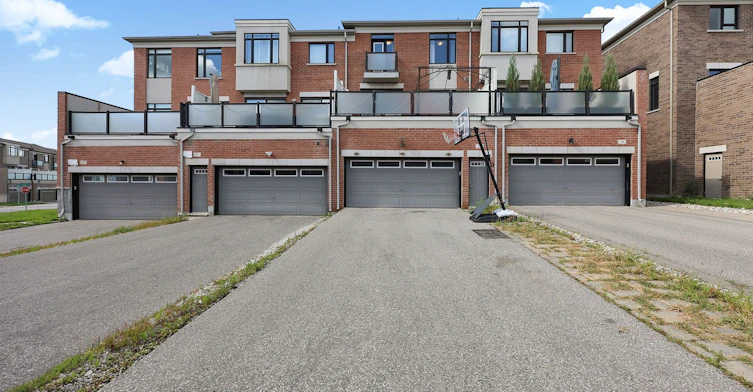 21 Sparks Street, Aurora, ON, L4G 0Z9 - 31