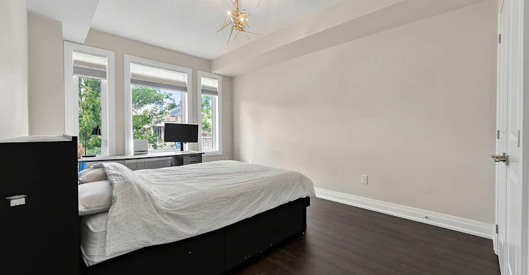 21 Sparks Street, Aurora, ON, L4G 0Z9 - 5
