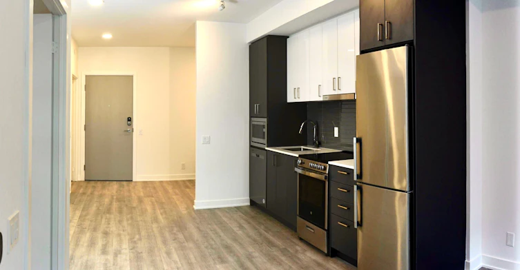 619A-30 Upper Mall Way, Vaughan, ON, L4J 0L7