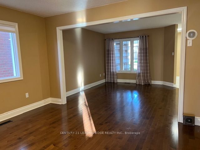 180 Stone Road, Aurora, ON, L4G 6Y9 - 8