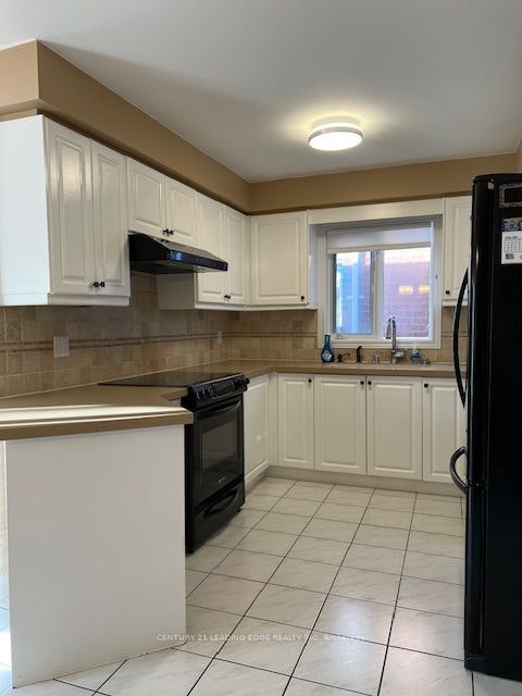 180 Stone Road, Aurora, ON, L4G 6Y9 - 4