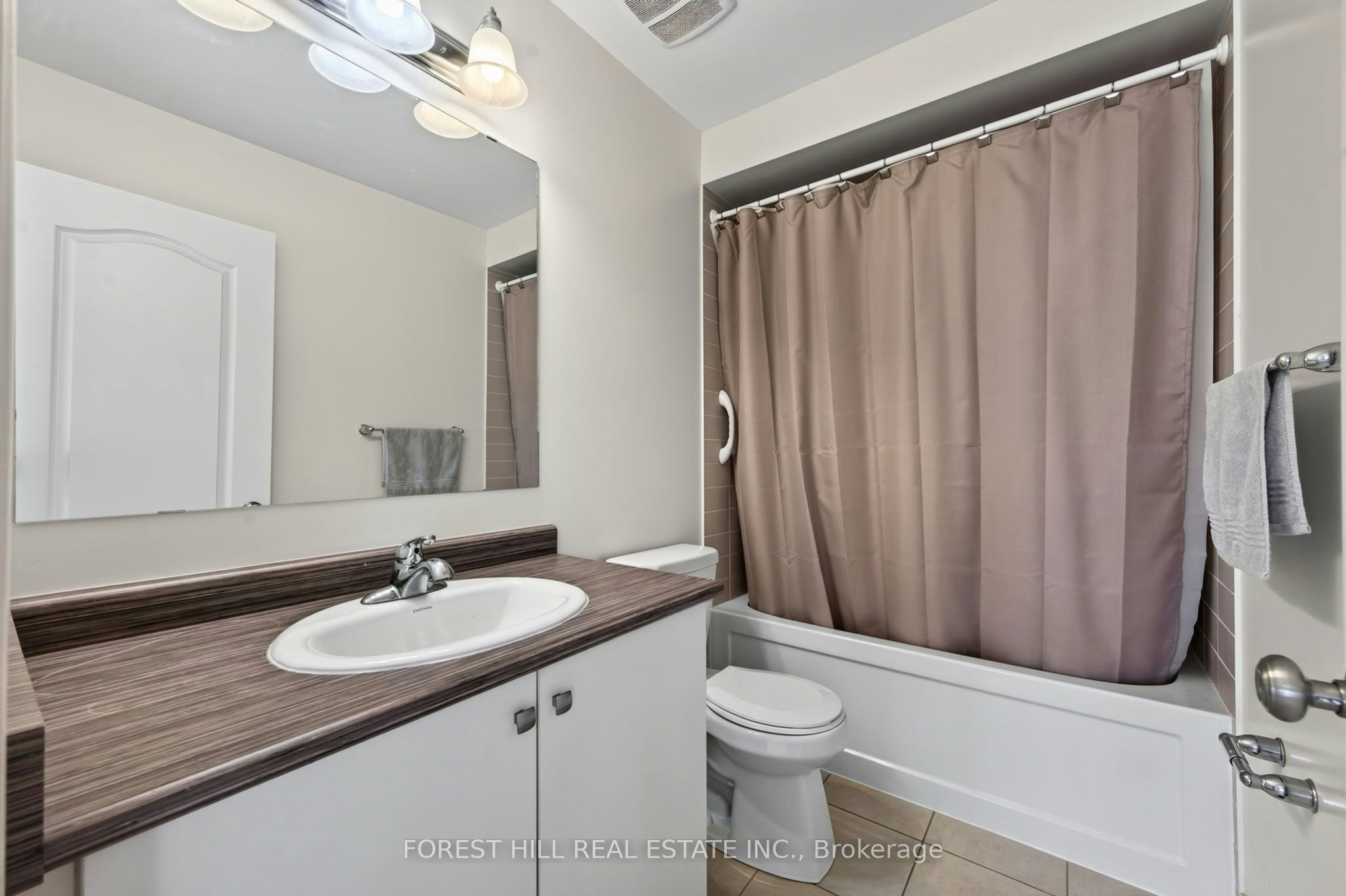 23 Cobb Street, Aurora, ON, L4G 0W9 - 24