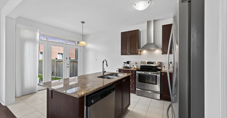 23 Cobb Street, Aurora, ON, L4G 0W9 - 13