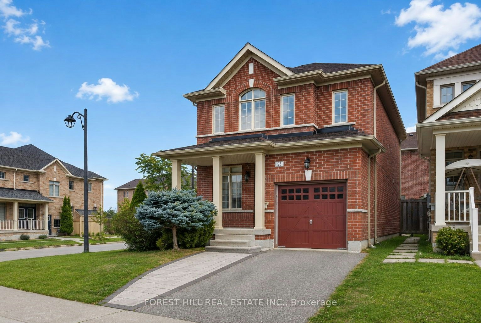 23 Cobb Street, Aurora, ON, L4G 0W9 - 2