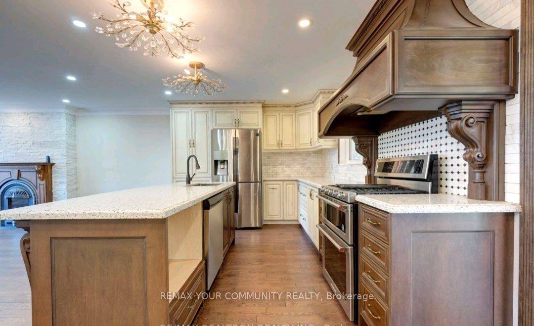 372 Dixon Boulevard, Newmarket, ON, L3Y 5C4 - 6