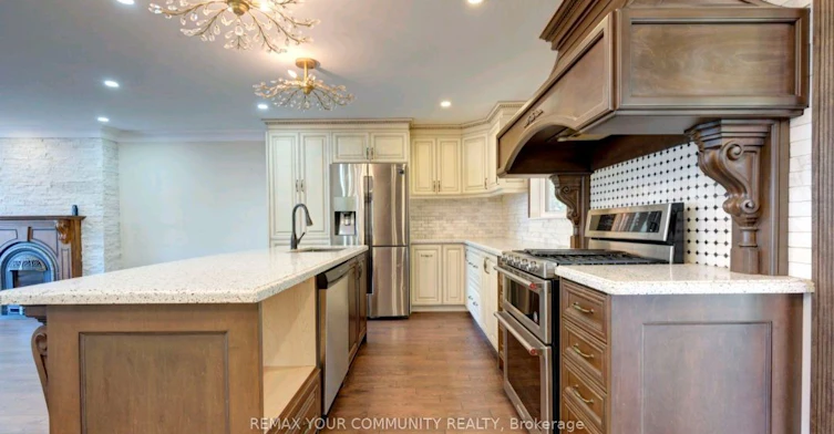 372 Dixon Boulevard, Newmarket, ON, L3Y 5C4 - 6