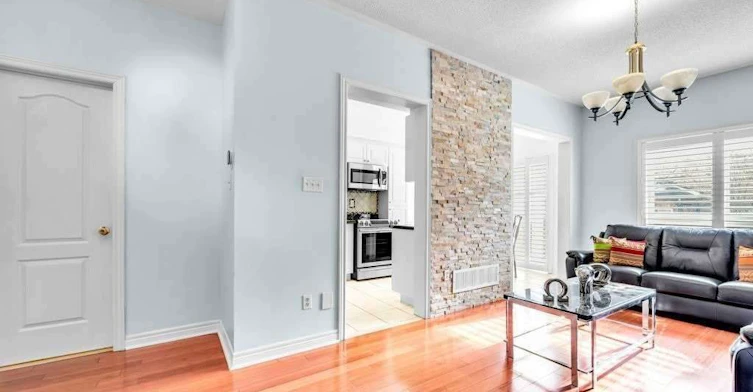 558 Legresley Lane, Newmarket, ON, L3Y 8R6 - 3