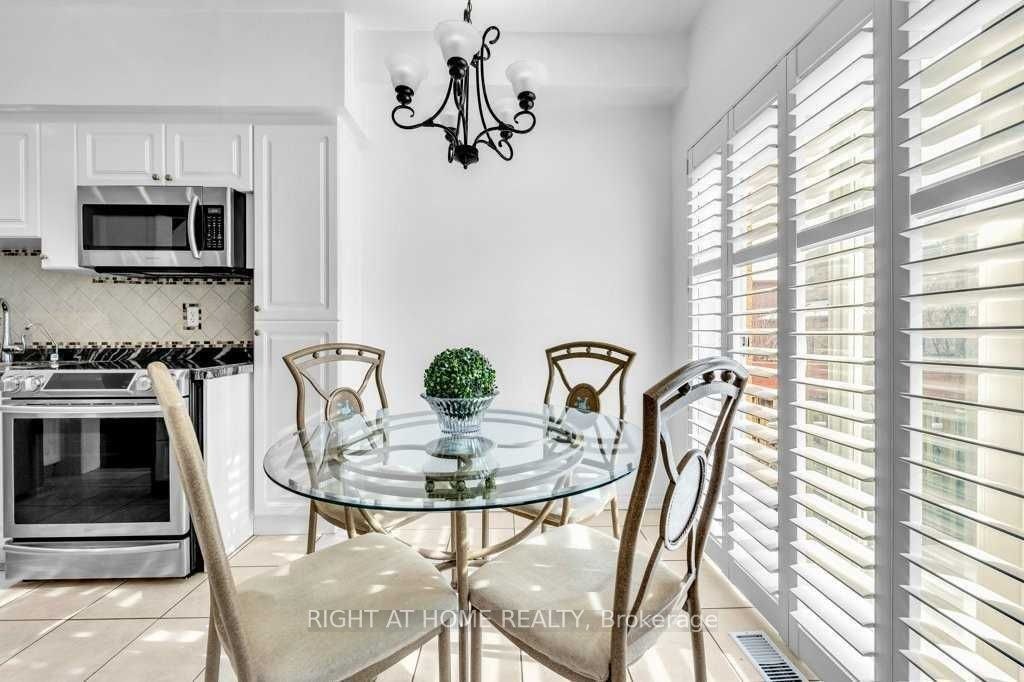 558 Legresley Lane, Newmarket, ON, L3Y 8R6 - 7