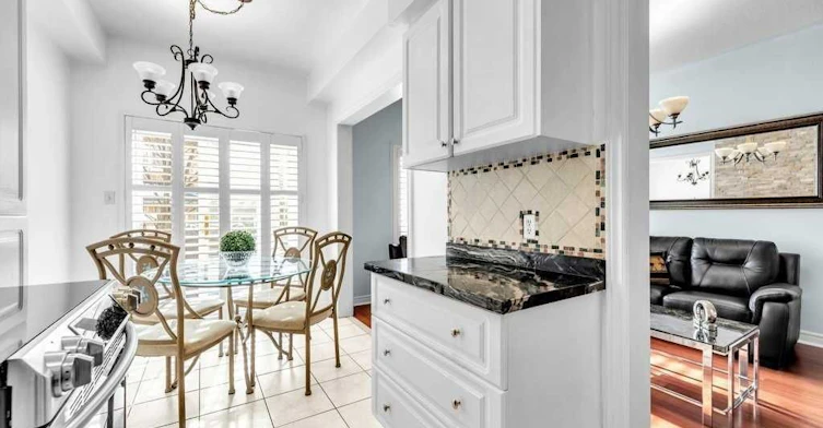 558 Legresley Lane, Newmarket, ON, L3Y 8R6 - 4
