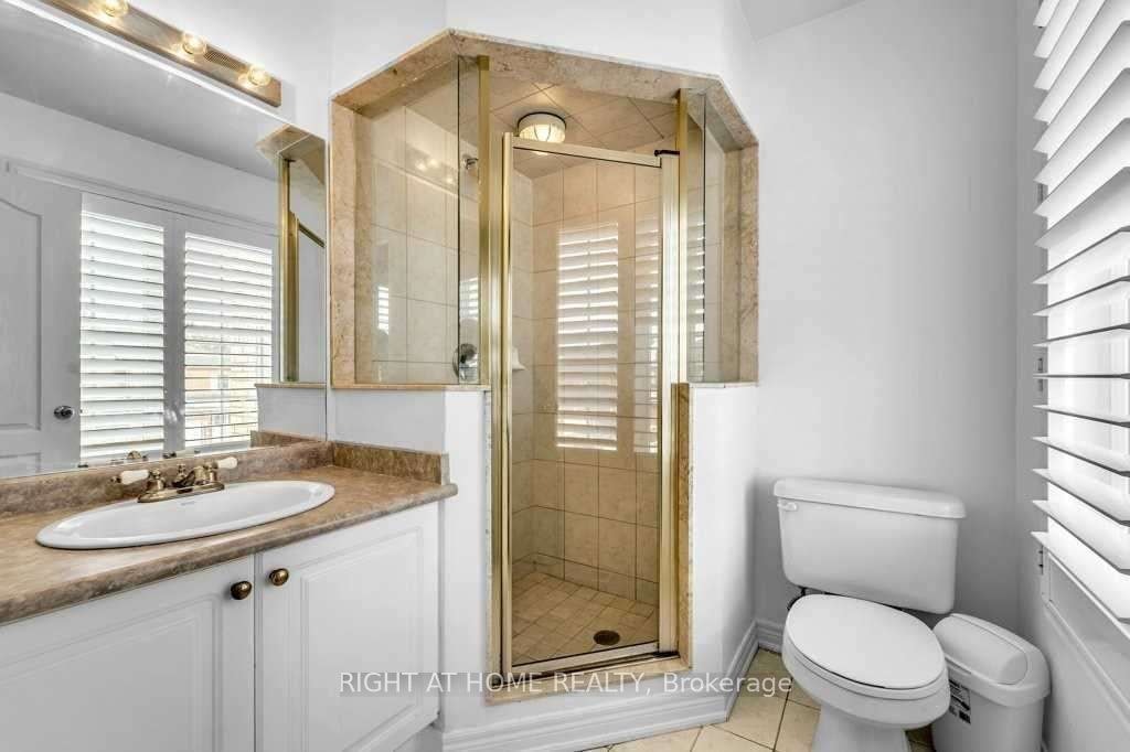 558 Legresley Lane, Newmarket, ON, L3Y 8R6 - 11