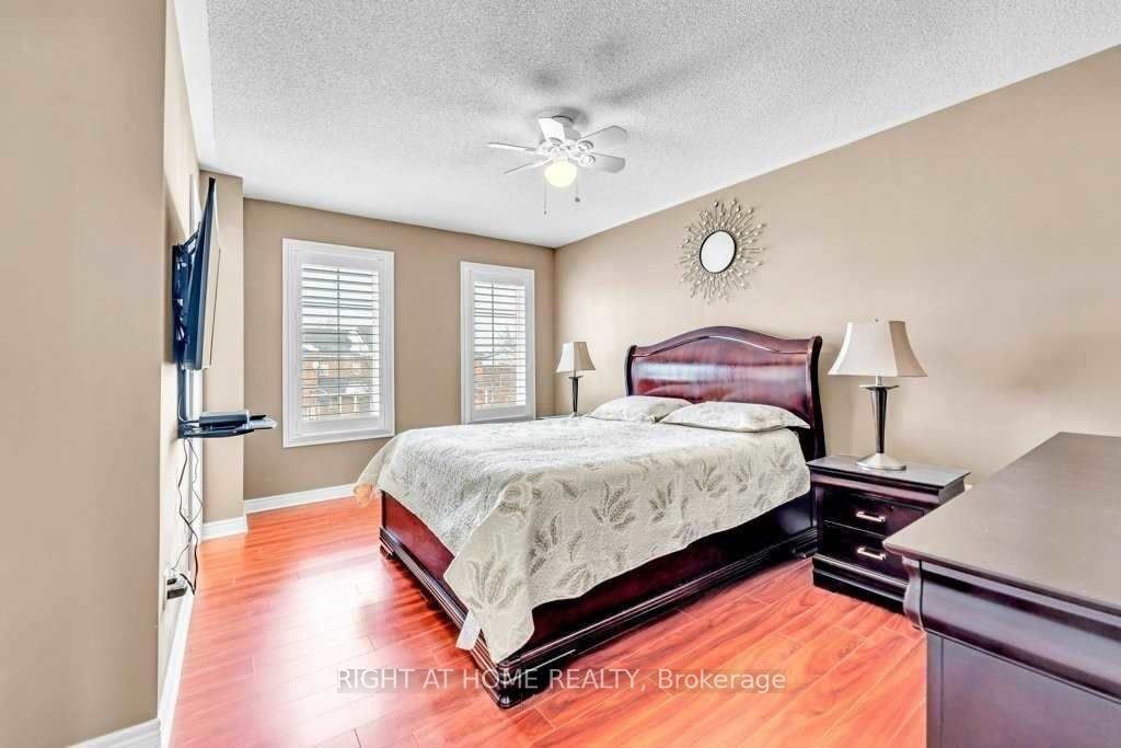 558 Legresley Lane, Newmarket, ON, L3Y 8R6 - 10