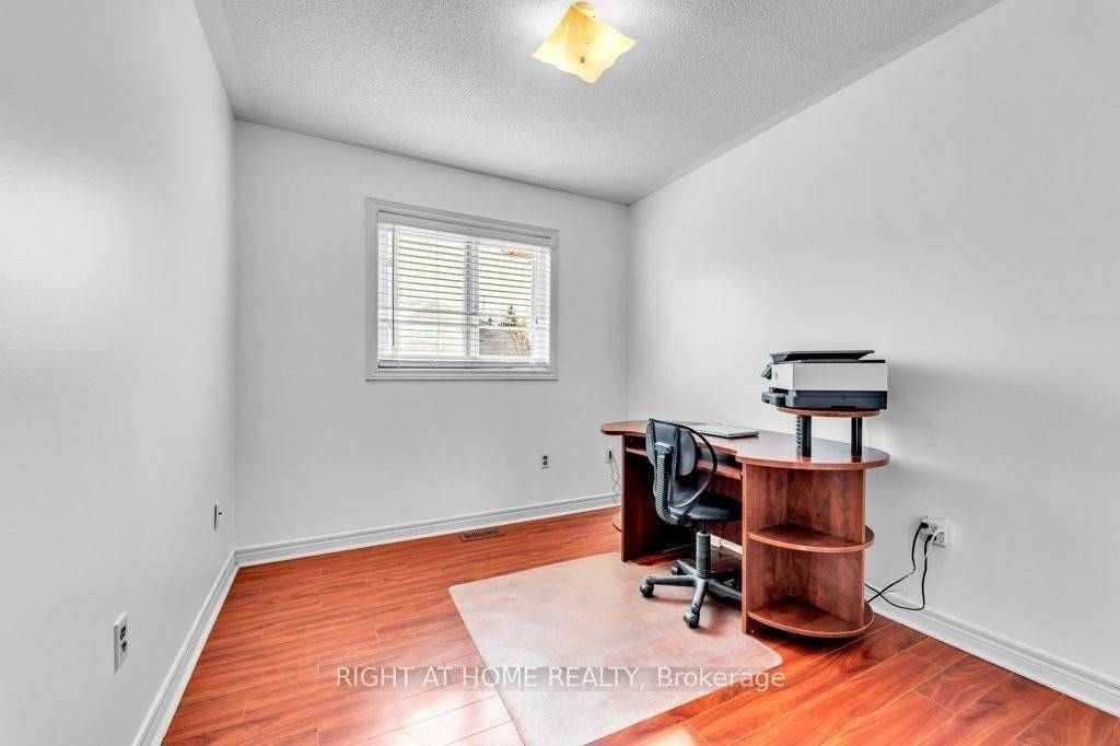 558 Legresley Lane, Newmarket, ON, L3Y 8R6 - 13