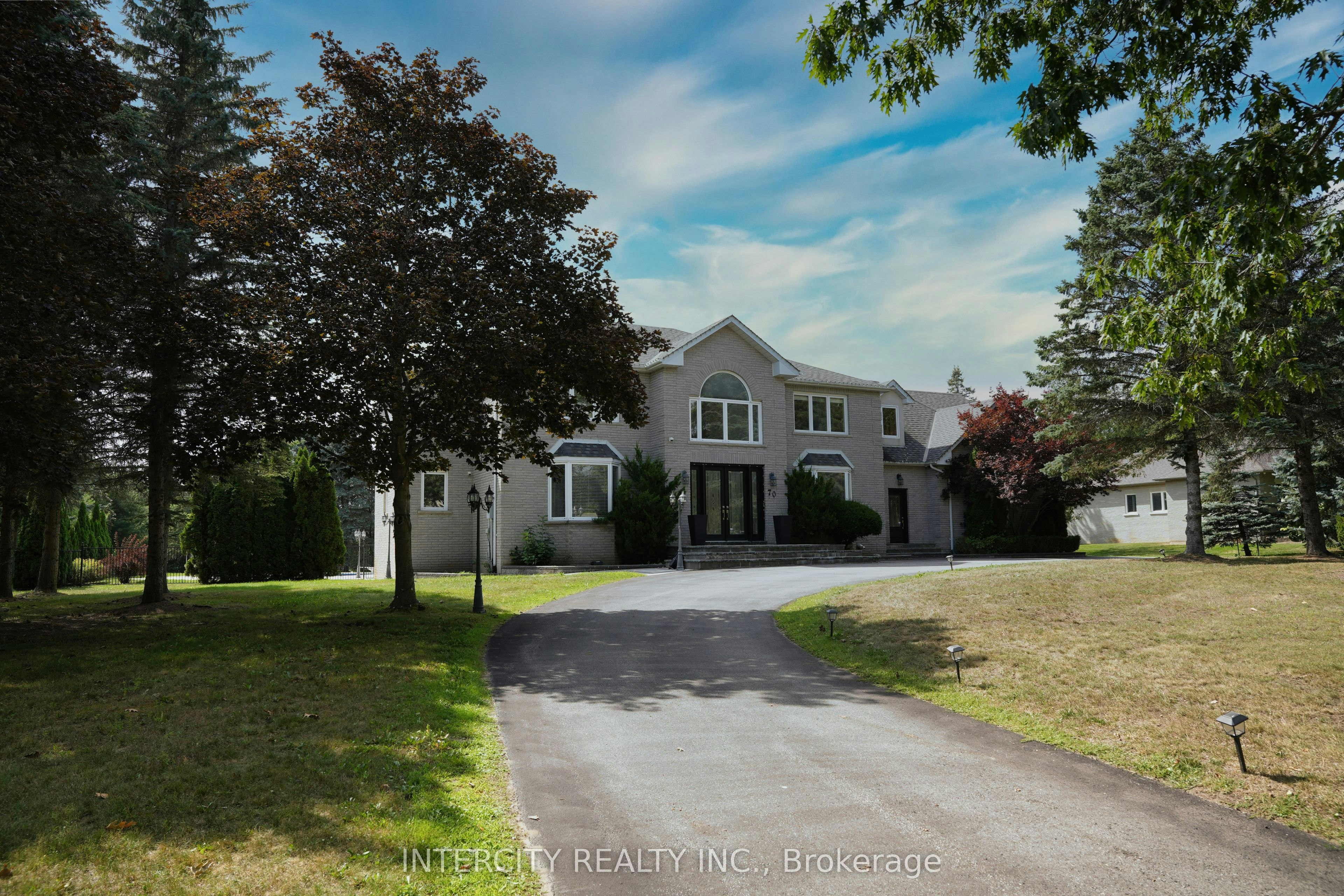 70 Belsite Court, Vaughan, ON, L0J 1C0