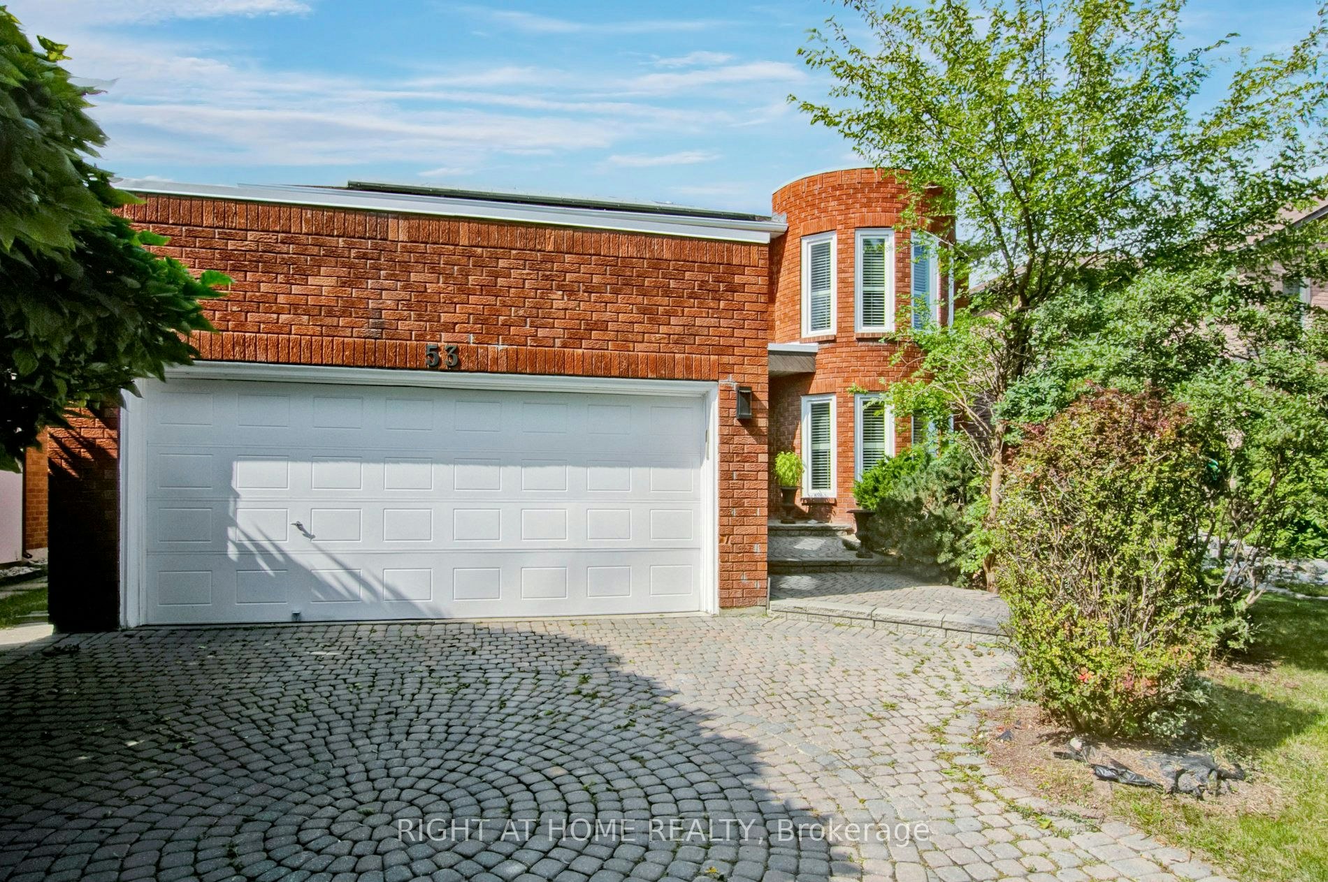 53 Waltham Crescent, Richmond Hill, ON, L4B 1Z3