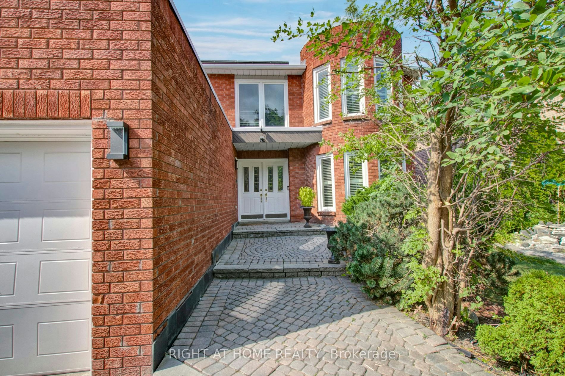 53 Waltham Crescent, Richmond Hill, ON, L4B 1Z3 - 2