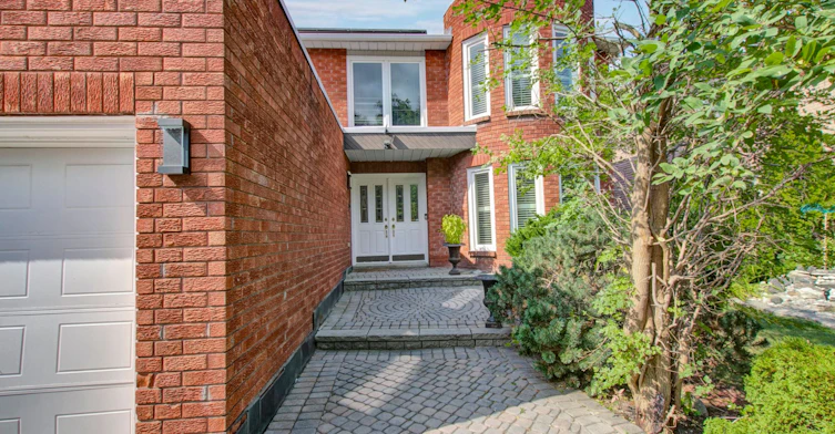 53 Waltham Crescent, Richmond Hill, ON, L4B 1Z3 - 2