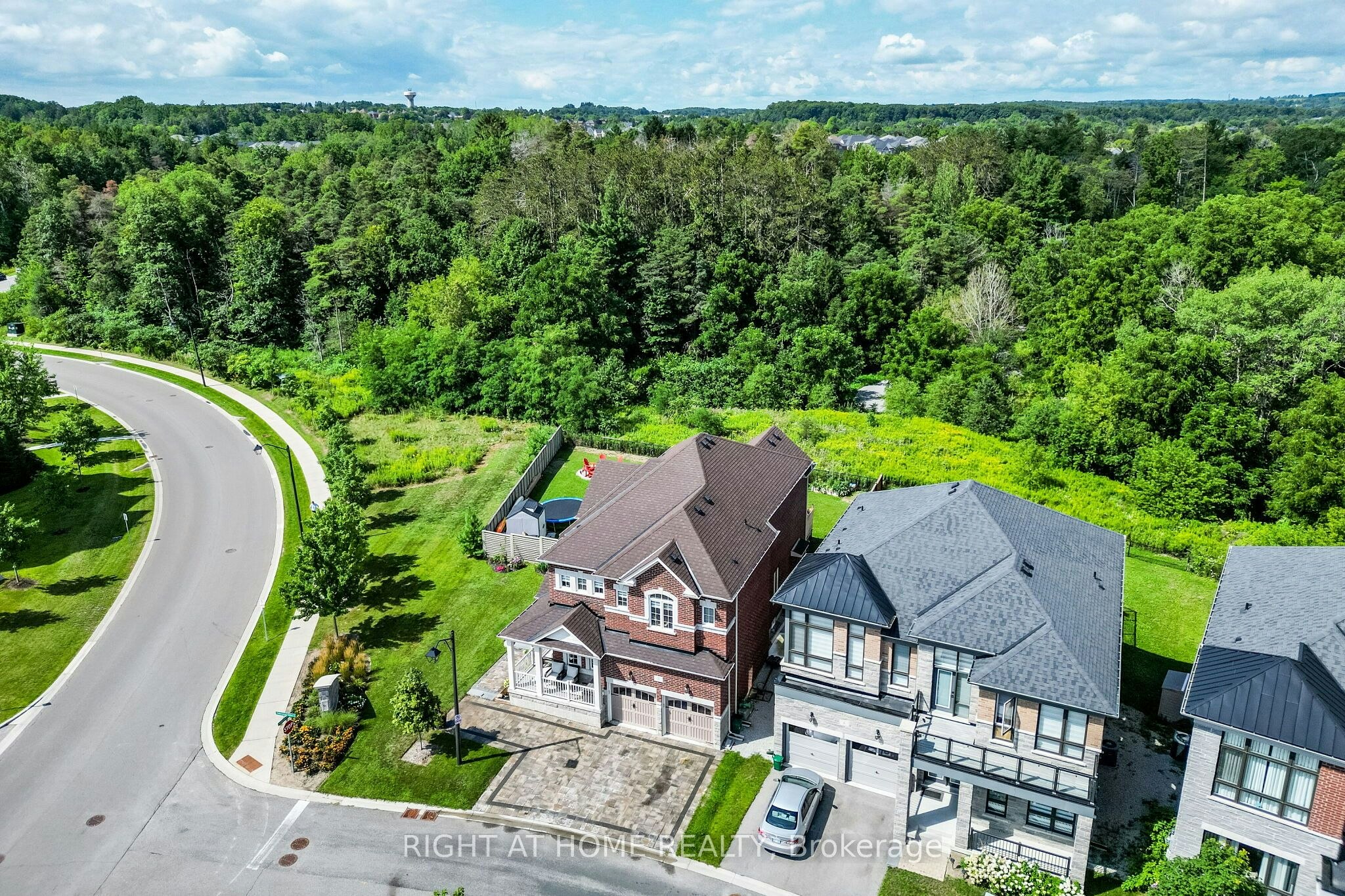 2 Cottonwood Hollow Court, Aurora, ON, L4G 3L8