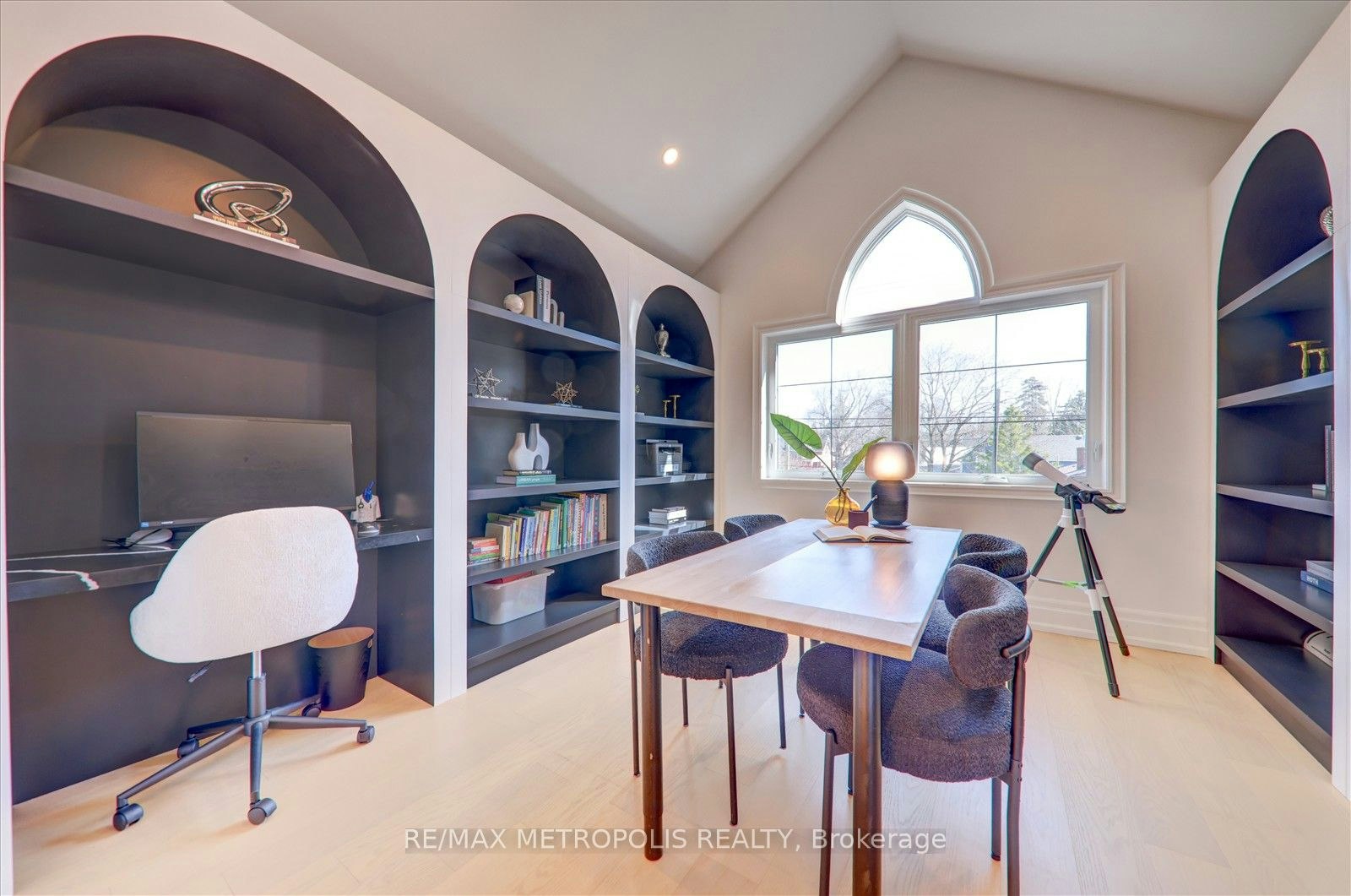 42 Peter Street, Markham, ON, L3P 2A6 - 42
