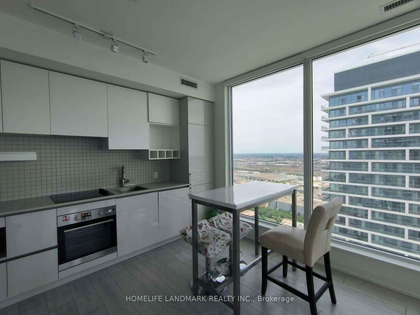 5803-898 Portage Parkway, Vaughan, ON, L4K 0J6 - 2