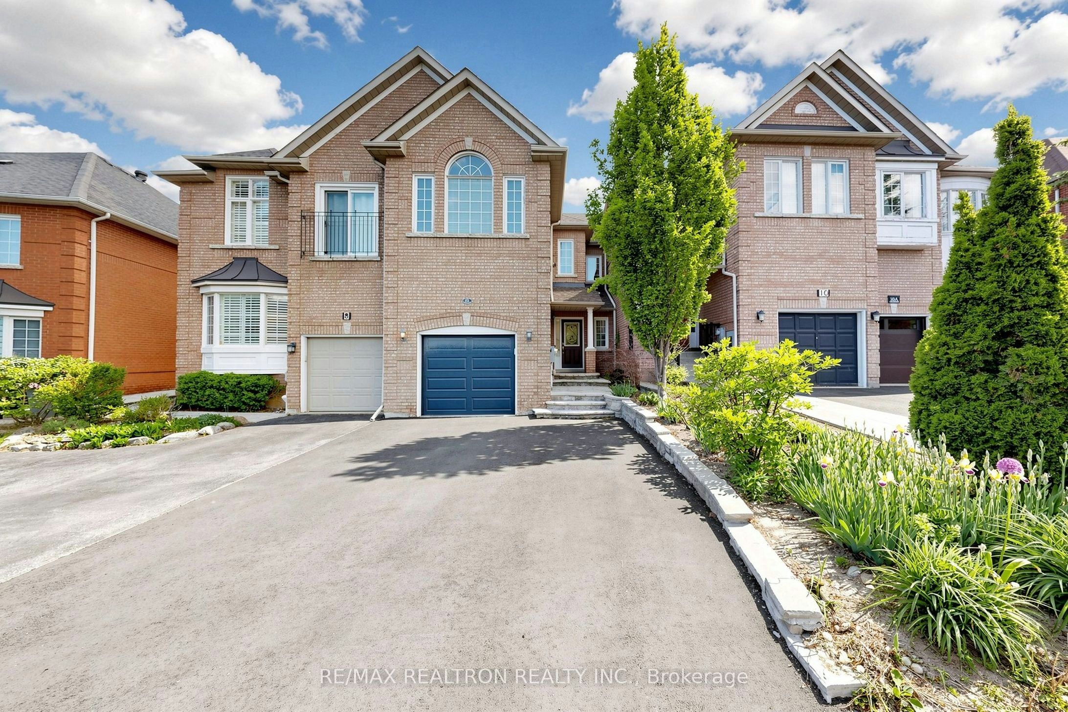 8A Casa Grande Street, Richmond Hill, ON, L4S 1R5