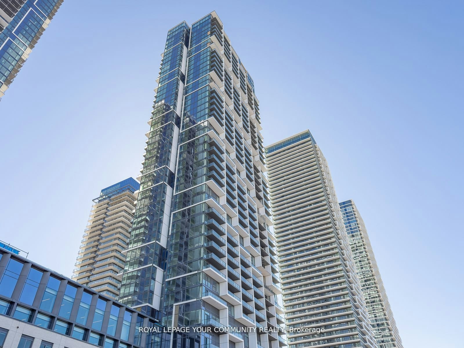 PH12-1000 Portage Parkway, Vaughan, ON, L4K 0L1