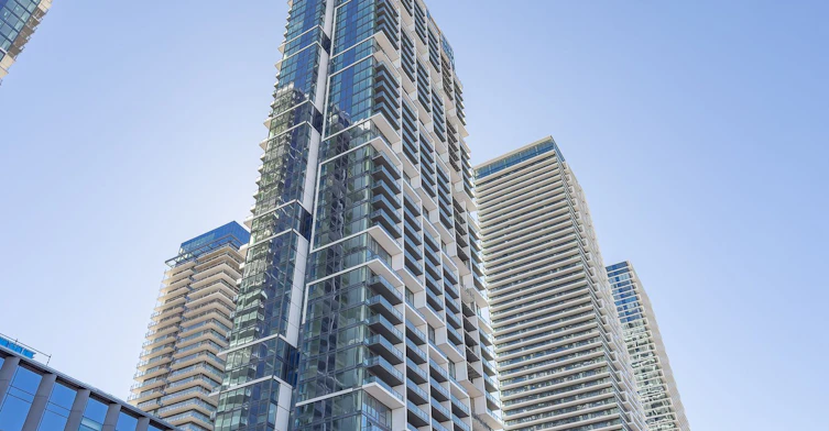 PH12-1000 Portage Parkway, Vaughan, ON, L4K 0L1