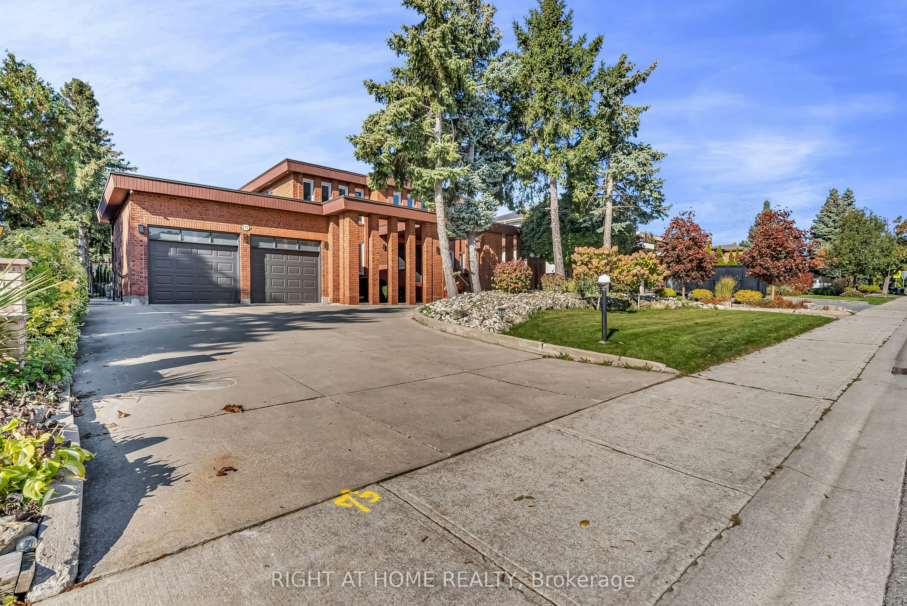 Lower level-373 Firglen Ridge, Vaughan, ON, L4L 1N6